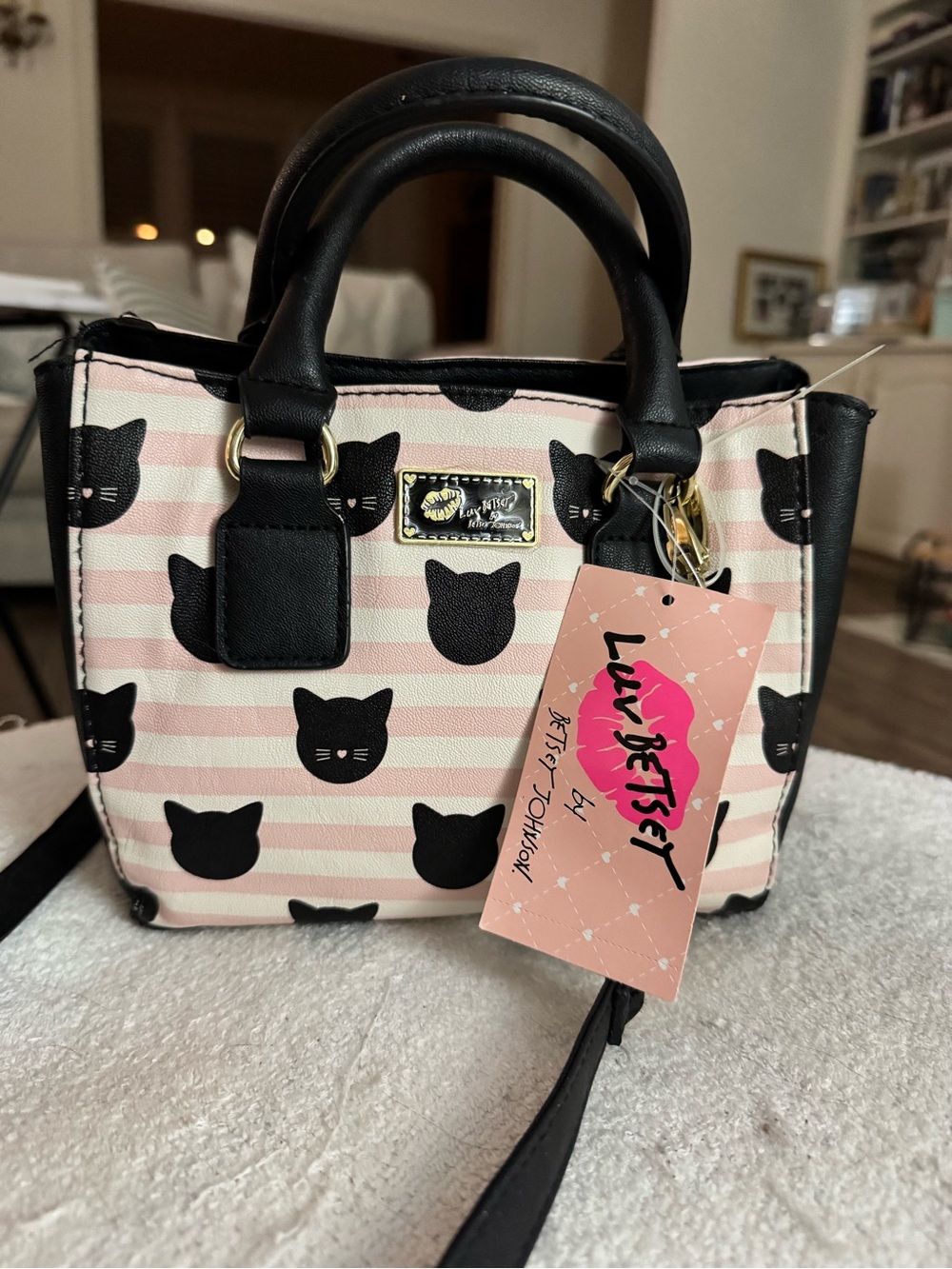NWT, Betsey Johnson kitty print crossbody